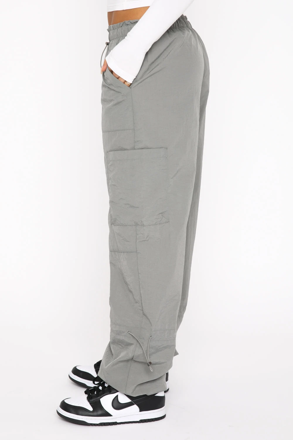 Never Blend In Pants Charcoal - Image 4